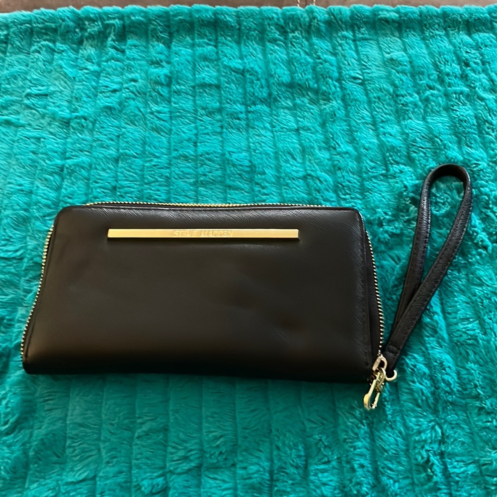 NEW Steve Madden wristlet wallet